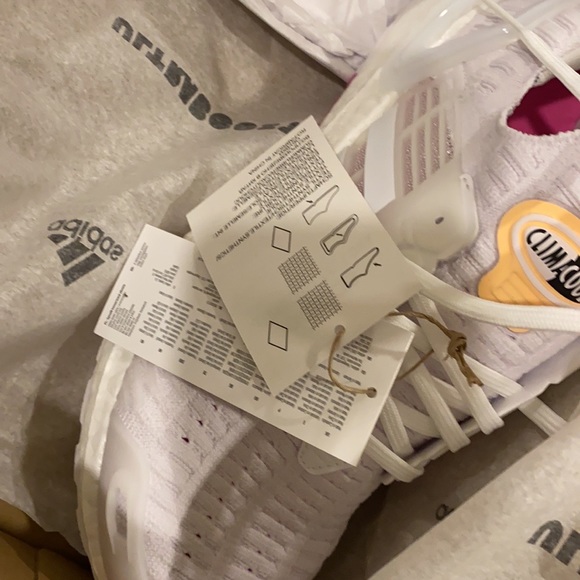 Adidas women Ultra Boost white shoes - Picture 8 of 9